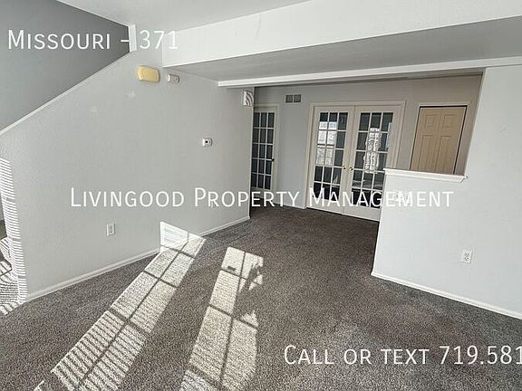 4th image of 371 E Missouri Ave #371