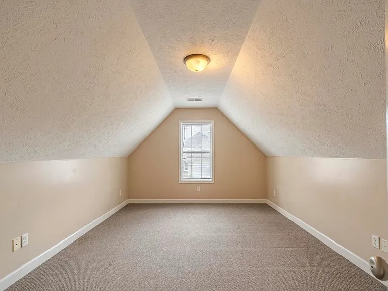 33 Rustic Bridge Dr — Photo 14