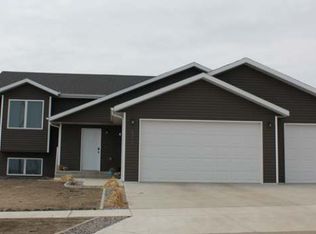 5312 Superior Dr, Bismarck, ND 58504