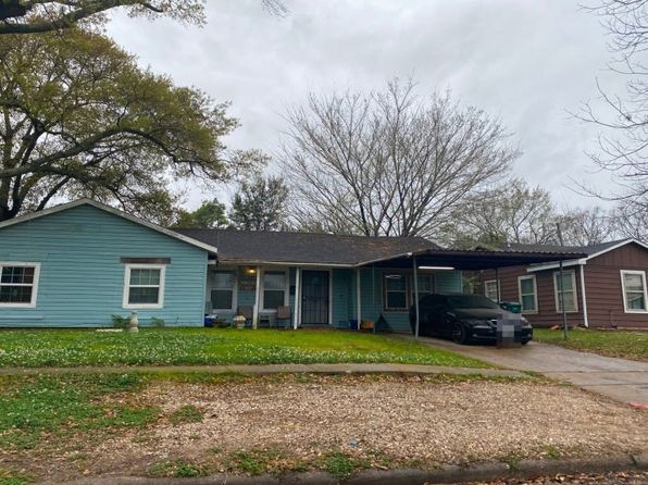 712 Mobile Dr, Pasadena, TX 77506