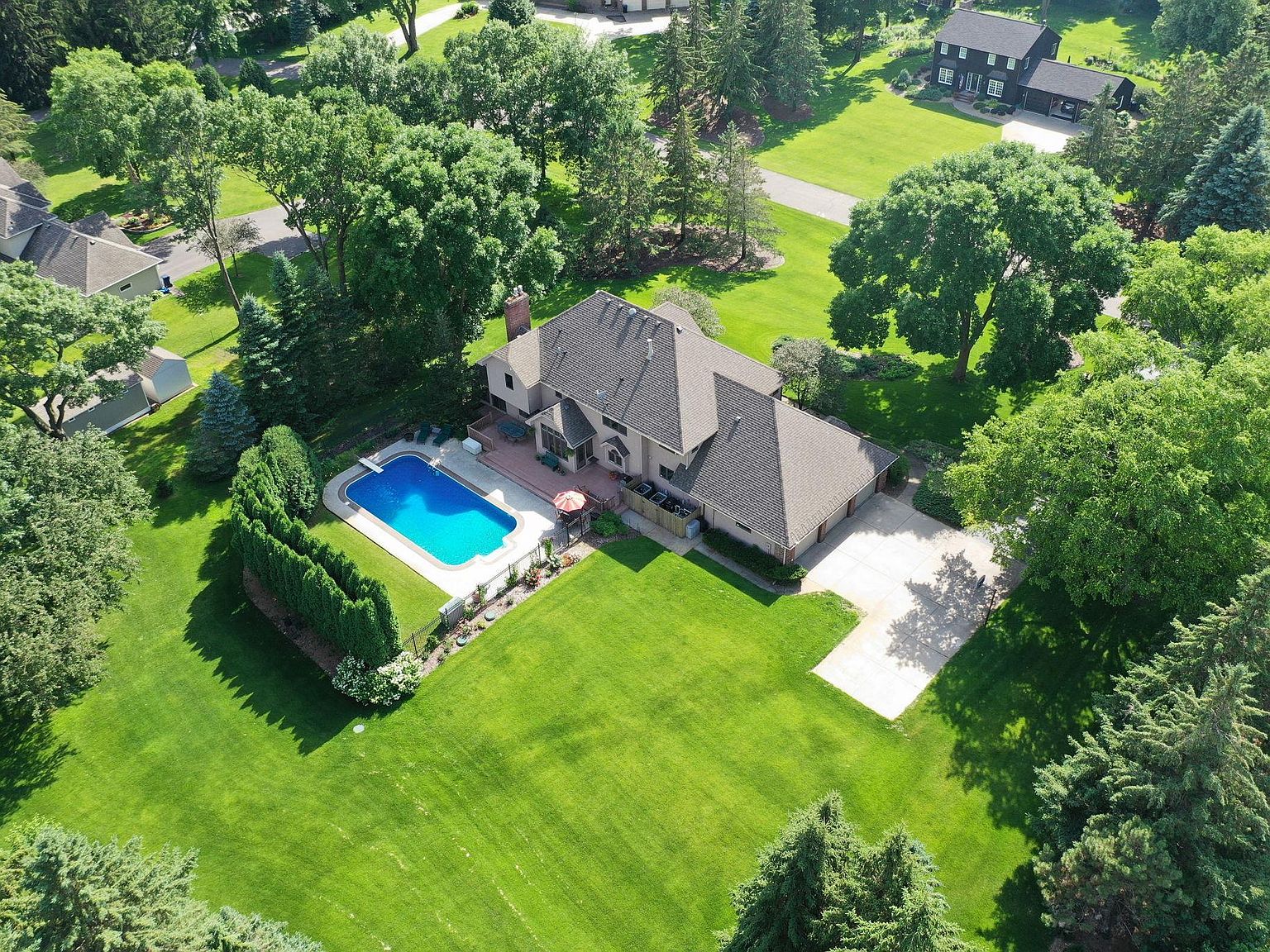 8 Larkspur Ln, North Oaks, MN 55127 Zillow