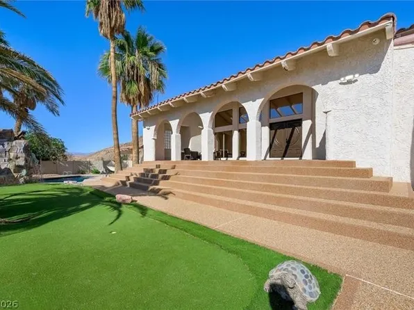 672 Los Feliz St, Las Vegas, NV 89110