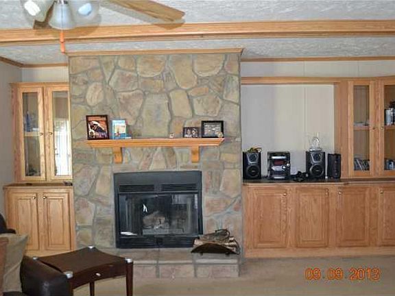 3rd image of 256 Queenston Dr