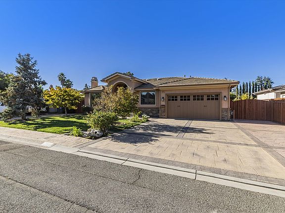 2nd image of 12571 Paseo Cerro