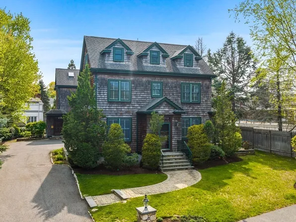 9 State St Unit 9, Wellesley, MA 02482