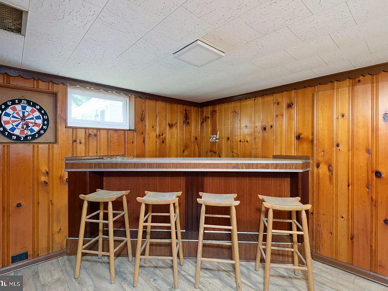 135 N Line Rd — Photo 10