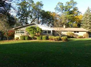 1614 Springhill Rd, Warsaw, IN 46580