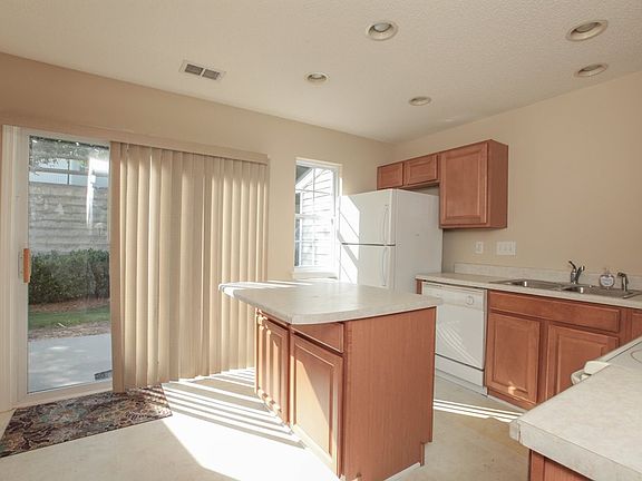 4th image of 109 Summerwood Dr