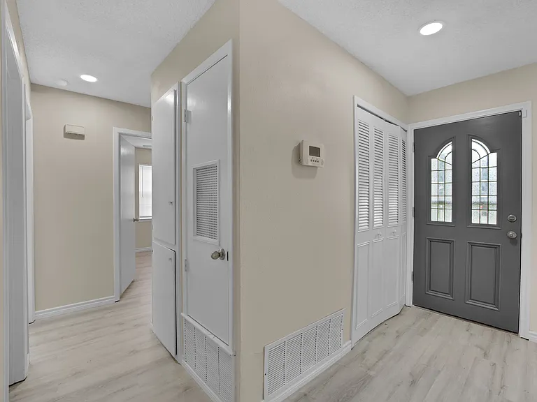 4351 Sun Gate St — Photo 3