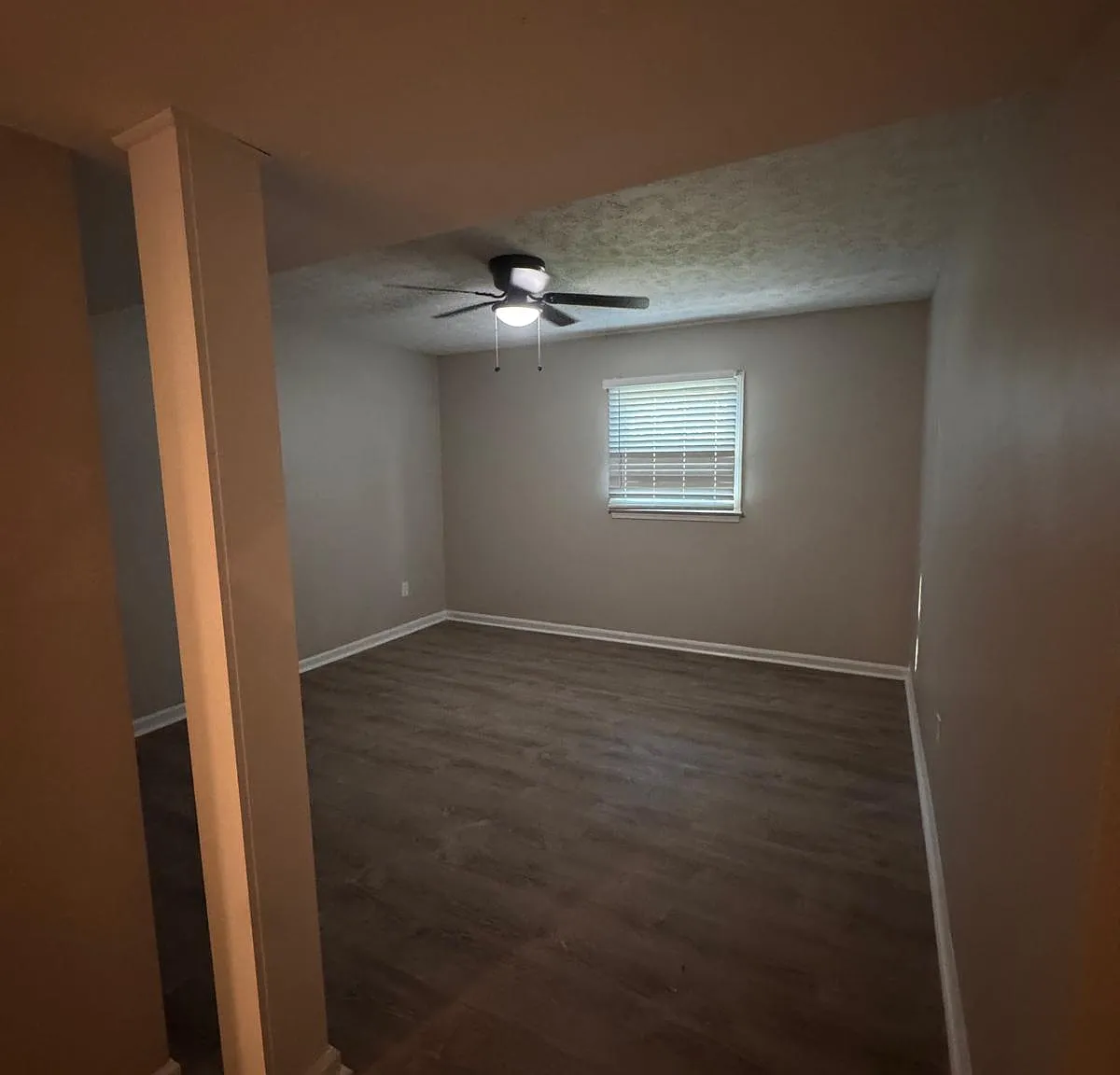 7 bed, 2600 sqft, $3,500 — Photo 4