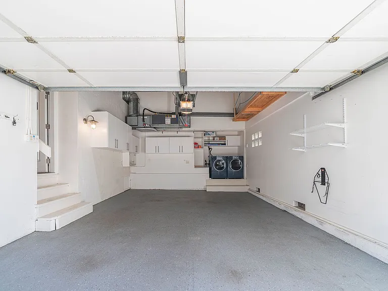 3605 Crest Dr — Photo 27