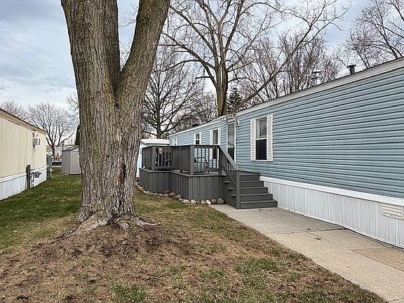 2nd image of 43372 Notre Dame Ave E #289