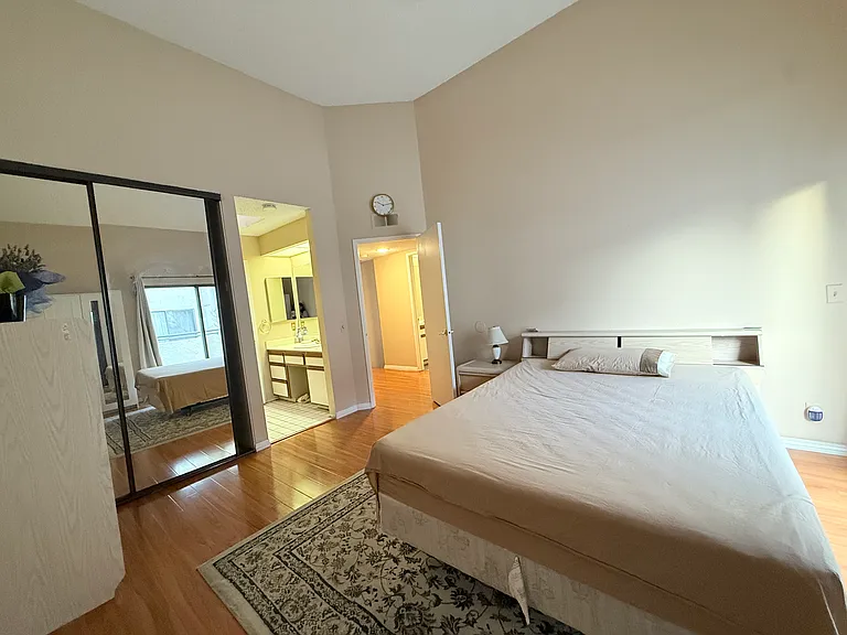 753 Park Shadow Ct — Photo 17