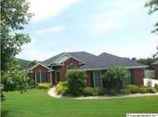 2609 Bransford Trl SE, Owens Cross Roads, AL 35763