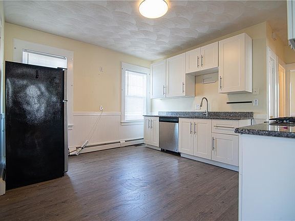 4th image of 1397 Chalkstone Ave Floor 1