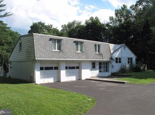 1619 Meetinghouse Rd, Warminster, PA 18974