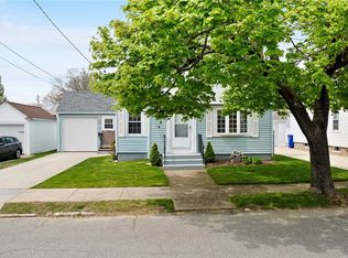 30 Beverly Ann Dr, North Providence, RI 02911