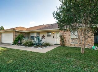 2522 Highgate Dr, Arlington, TX 76016