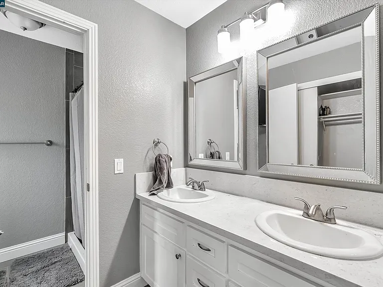 1060 Saint Andrews Dr — Photo 26