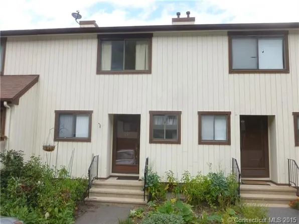 157 Beacon Hill Cmn, Beacon Falls, CT 06403