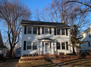 621 W Downer Pl, Aurora, IL 60506