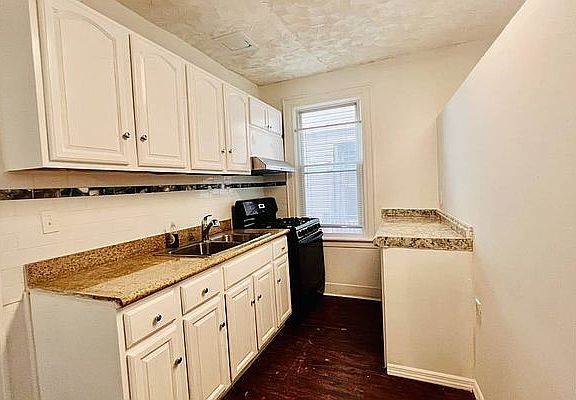 5th image of 175-08 93rd Ave