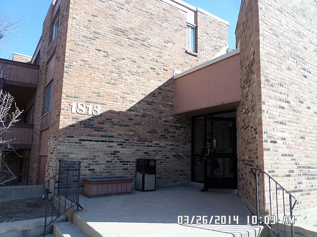 1813 Hemlock Pl APT 104 photo 1
