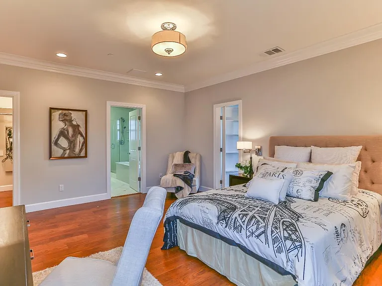 Primary suite