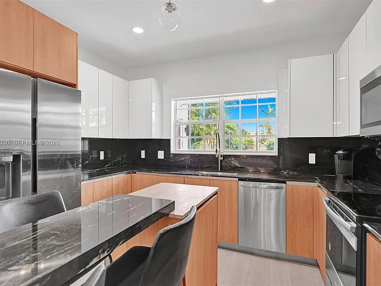 5440 NE 22nd Ave — Photo 48