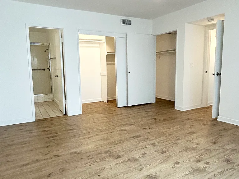 2038 S Bentley Ave #103 — Photo 17