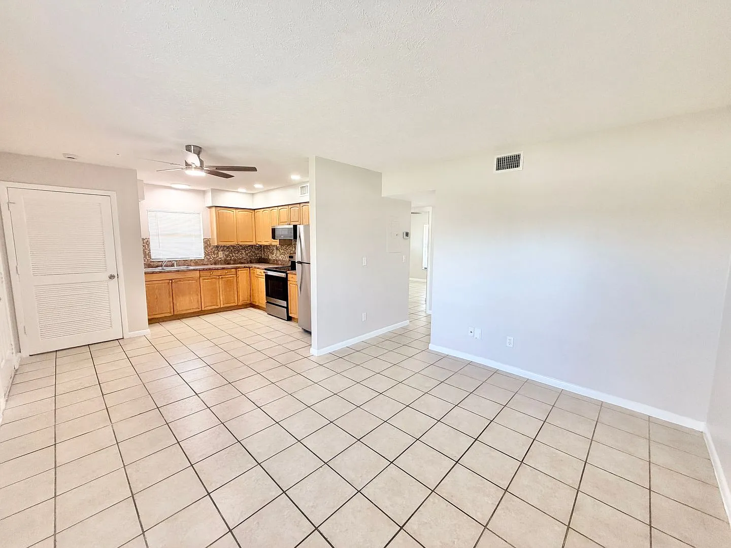 PB - Tropicana Blvd Land Trust (3047 TB) — Photo 2