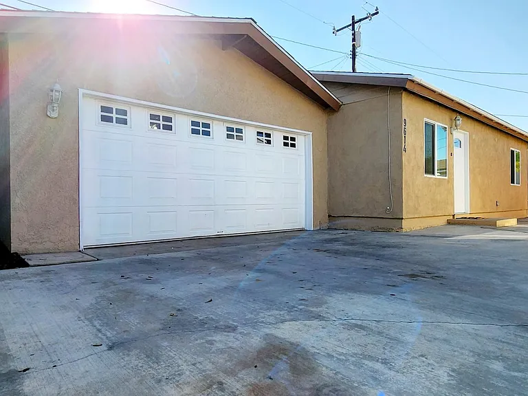 9614 W Cerritos Ave — Photo 2