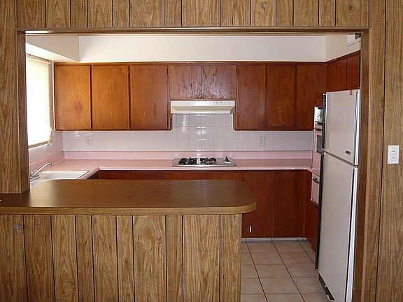 3rd image of 1901 W Berridge Ln APT 4