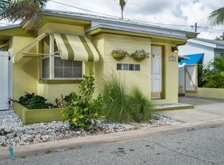 36 79th Ave, Treasure Island, FL 33706