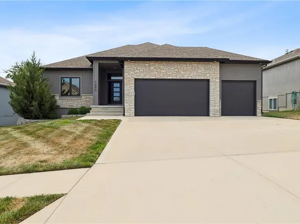 1293 NW Lindenwood Dr, Grain Valley, MO 64029