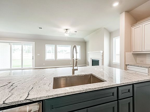 Homesite 1310 kitchen-great room