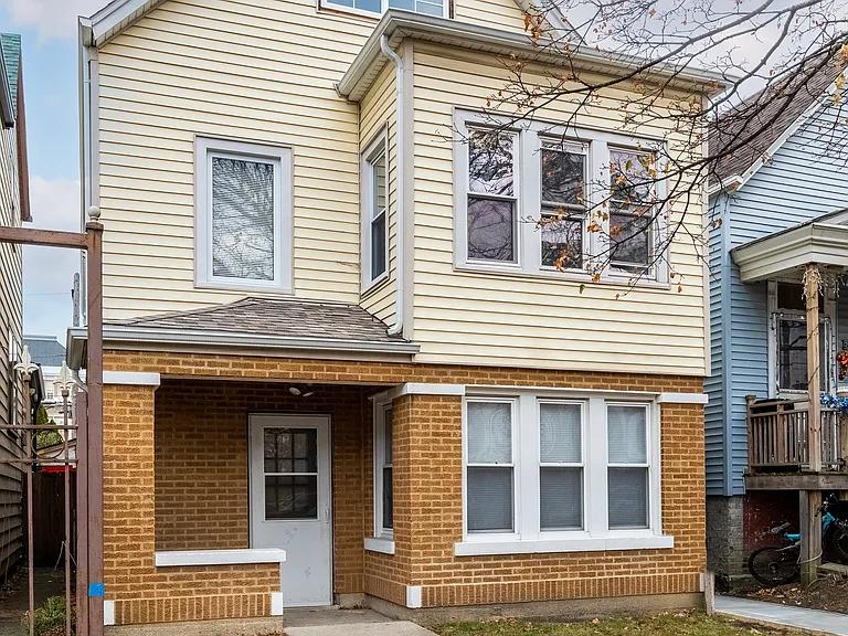 2645 N Ridgeway Ave #1 — Photo 2