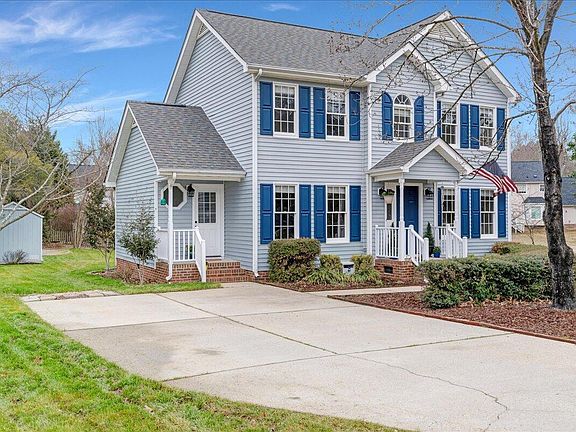 3rd image of 3217 Pomegranate Dr