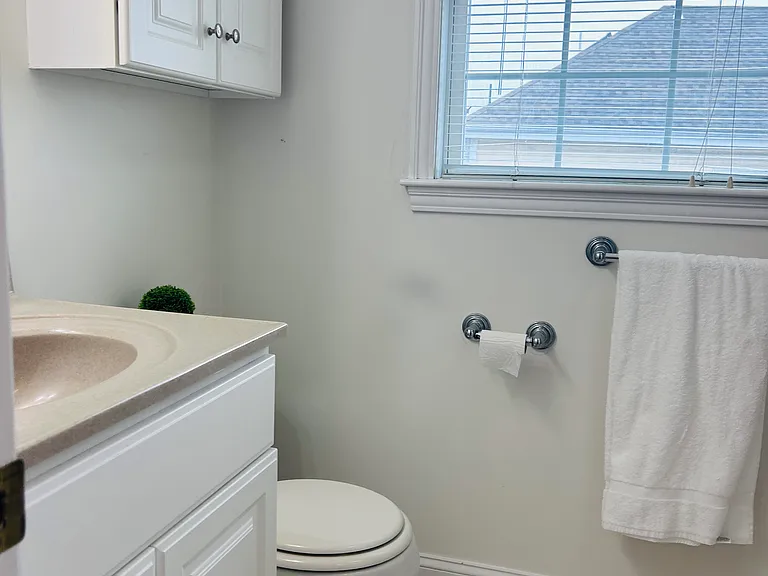 30 Russell St #5 — Photo 6