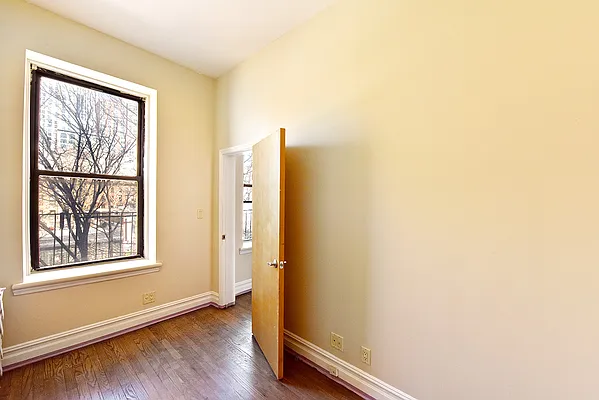 Rented by LEE & ASSOCIATES NYC RESIDENTIAL LLC | media 8