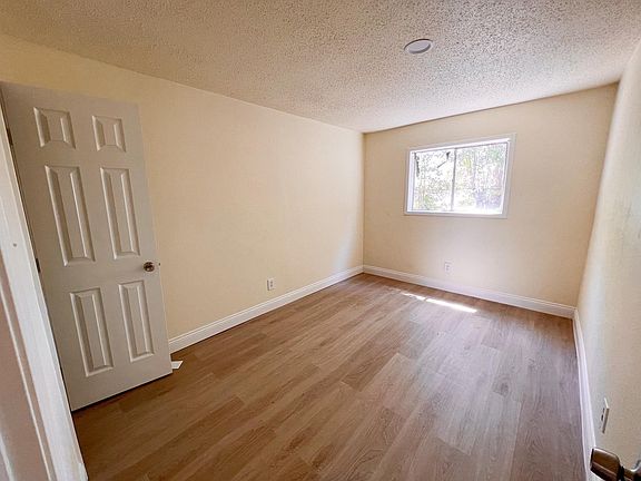 5th image of 109 Cypress Ave #7