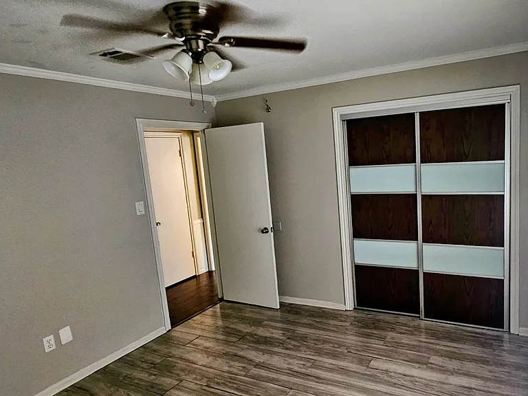 25602 Oakhurst Dr — Photo 21