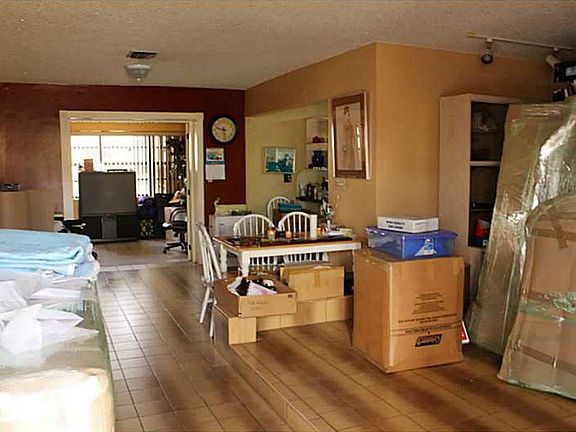 3rd image of 5430 NW 182nd St