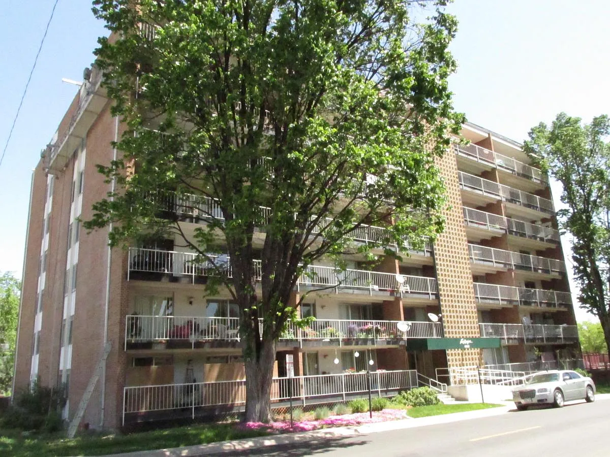 Photo 2 of 19 - 4801 E 9th Ave #501S - Denver, CO 4801 E. 9th Ave. - 4801 E 9th Ave #501S
