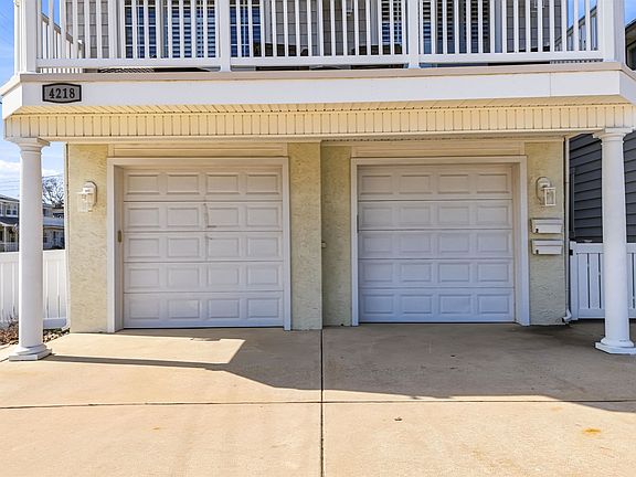 3rd image of 4218 Hudson Ave #200