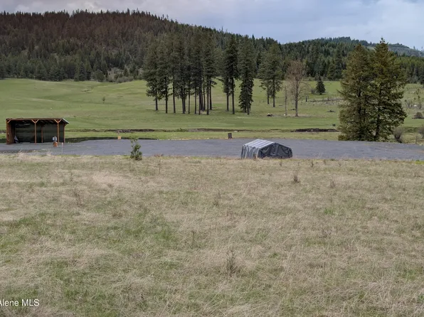 109 Liberty Ln, Santa, ID 83866