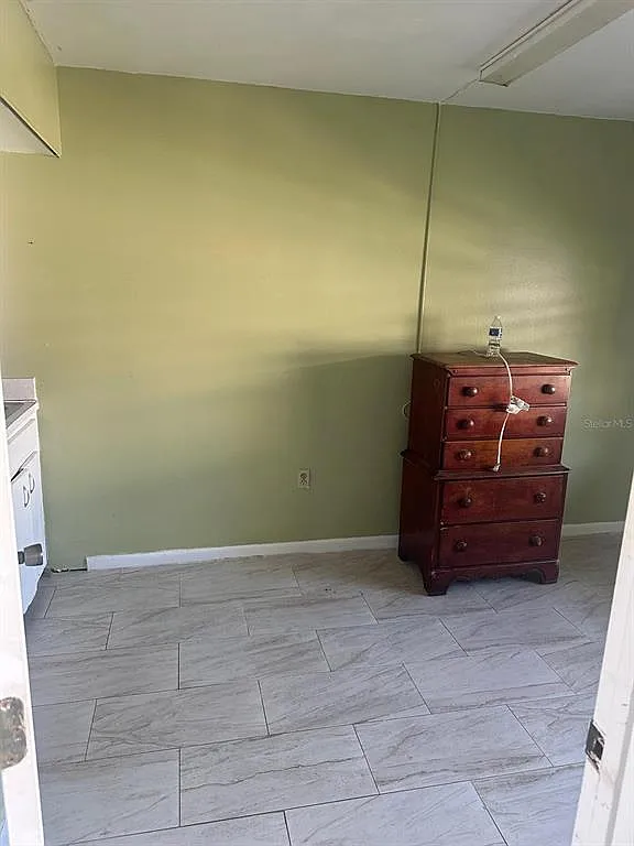 1 bed, 1.0 bath, 500 sqft, $1,100 — Photo 3