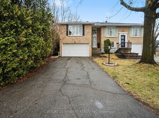 3 Ashwick Ct, Ottawa, ON K2G3S4