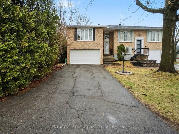 3 Ashwick Ct, Ottawa, ON K2G 3S4