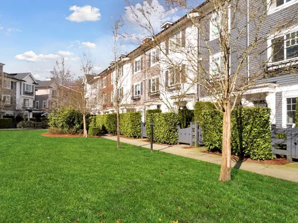 3010 Riverbend Dr #38, Coquitlam, BC V3C 0B8